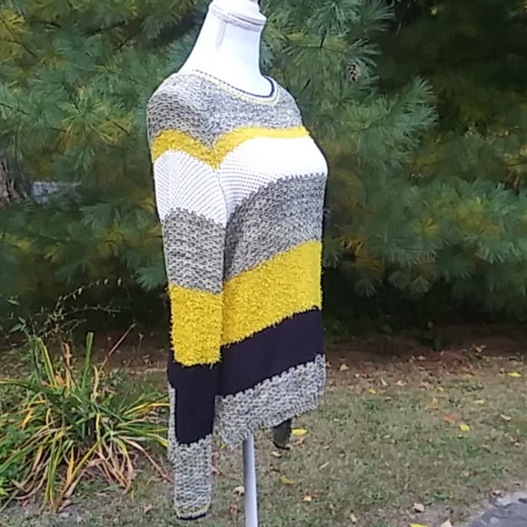 NEW CENY Striped Knit Pullover Sweater - Picture 2 of 9